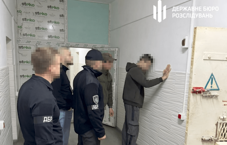 У СІЗО Полтави викрили справжню катівню: підозрюють двох працівників (відео)