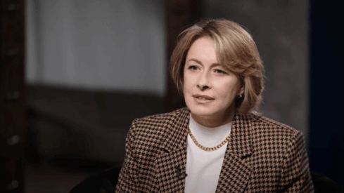 Взрывы в Киеве: Елена Кравец рассказала, как пряталась с 8-летними двойняшками