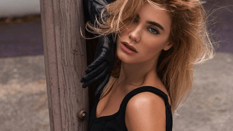 Экс-«ВИА Гра» Ксения Попова пережила утрату отца на войне