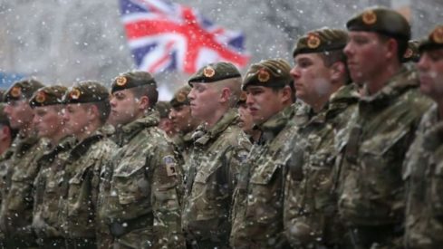 Британия рассматривает размещение войск в Украине на 5 лет