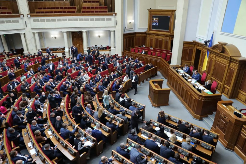 Верховна Рада зробила крок до зменшення пенсій прокурорам