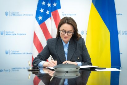 Україна підписала меморандум про копалини зі США: що насправді в документі