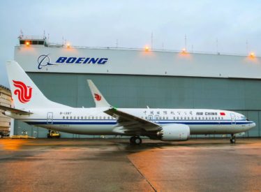 Тарифна війна КНР-США: китайці повернули Boeing на завод