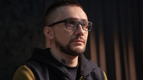 Кем оказалась напавшая на Стерненко: только посмотрите на нее