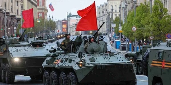 Отказ Зеленского в гарантии безопасности на 9 мая: в РФ истерика