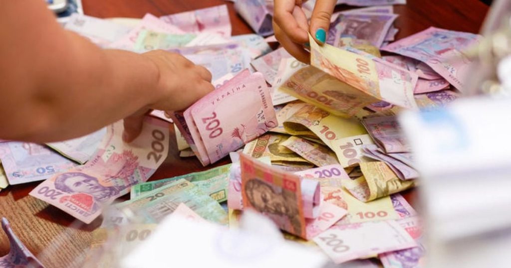НБУ выводит из обращения гривны: какие купюры подлежат замене