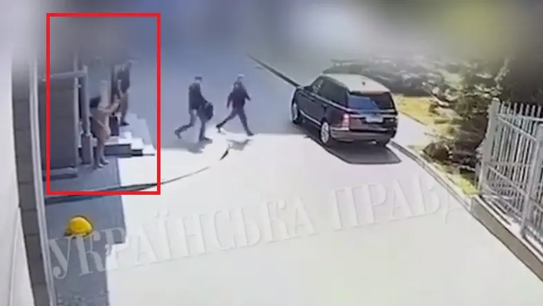 Стерненко пояснив, звідки в нього елітний Range Rover