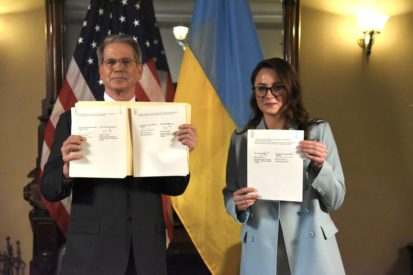 Як угода про корисні копалини допоможе Україні — ЗМІ