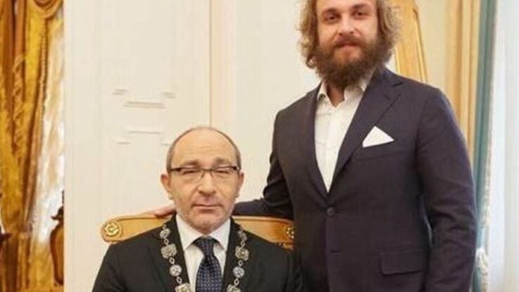 Став вдівцем у 39 років: де старший син Кернеса і як він виглядає