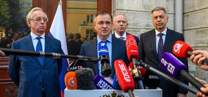 Зеленський пояснив, навіщо Путін послав до Туреччини Мединського