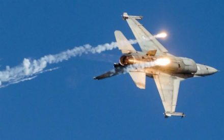 При відбитті атаки втрачено F-16: пілот катапультувався (деталі)