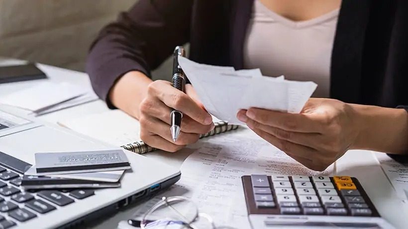 Податкова взялася за контроль покупок в інтернеті: хто під загрозою