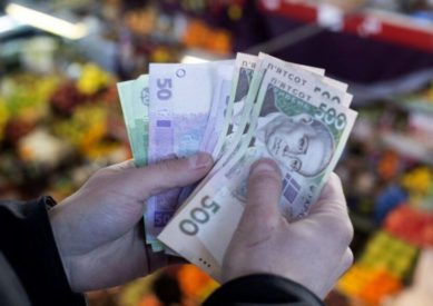 Одноразовая денежная выплата: кто летом получит по 3100 грн