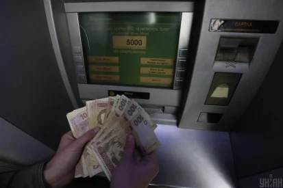 Українці все більше обирають готівку: причини зростаючого інтересу від КИТ Group та ICU