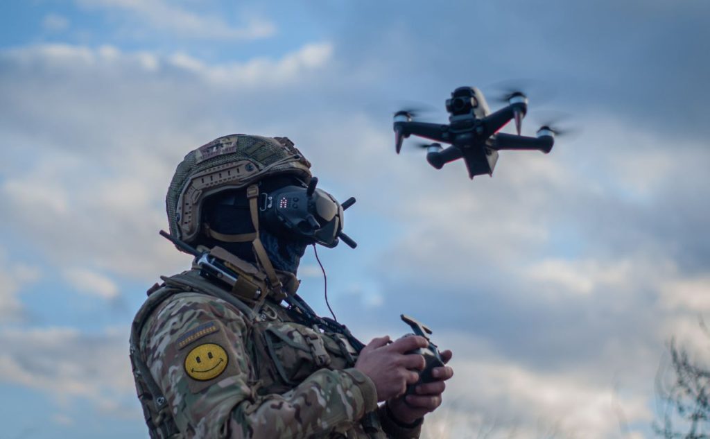 Monobank та “Спільнота Стерненка” відкрили масштабний збір на FPV-дрони