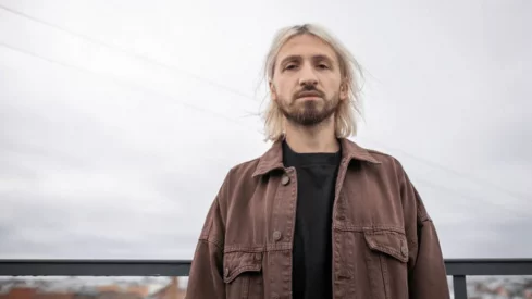У известного украинского исполнителя разрушен дом: "Обстрел превратил всё в руины"