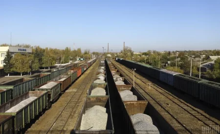 ФРТУ звинувачує Укрзалізницю в дискримінаційних діях через плани щодо нової надбавки для вантажів у порти