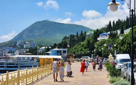 Чому мешканці Криму масово залишають півострів і висловлюють невдоволення
