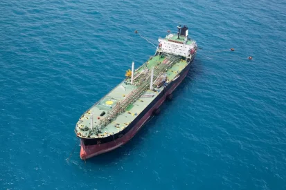Конфликт Израиля и Ирана: судовладельцы избегают нефти из стратегического региона