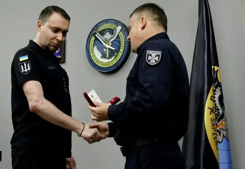 Буданов показав значний рубець на руці: що з ним сталося