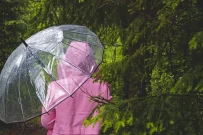 Україну чекає похолодання й дощі: останні теплі дні підходять до завершення