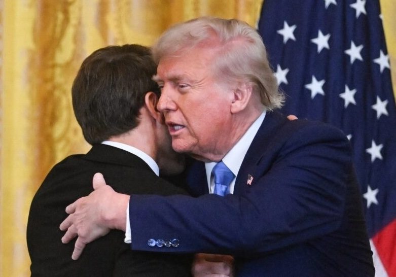 Трижды женатый Трамп дал совет Макрону после «пощечины»