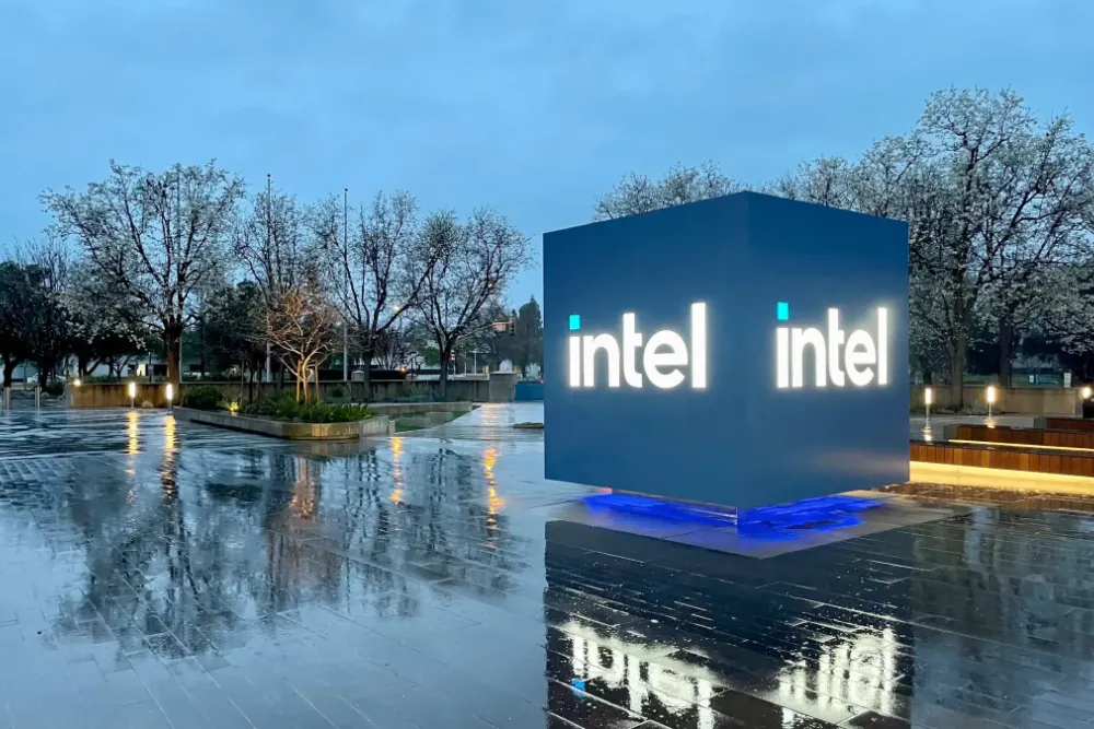 Трамп призывает к отставке генерального директора Intel
