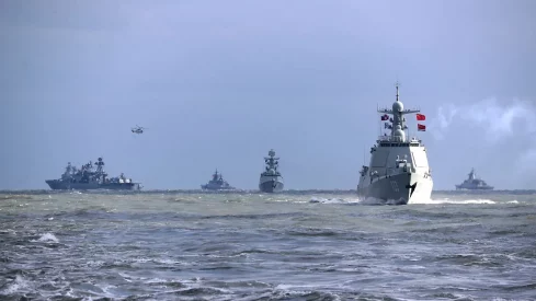 Навчання в Японському морі: Росія і Китай проводять спільні військово-морські маневри