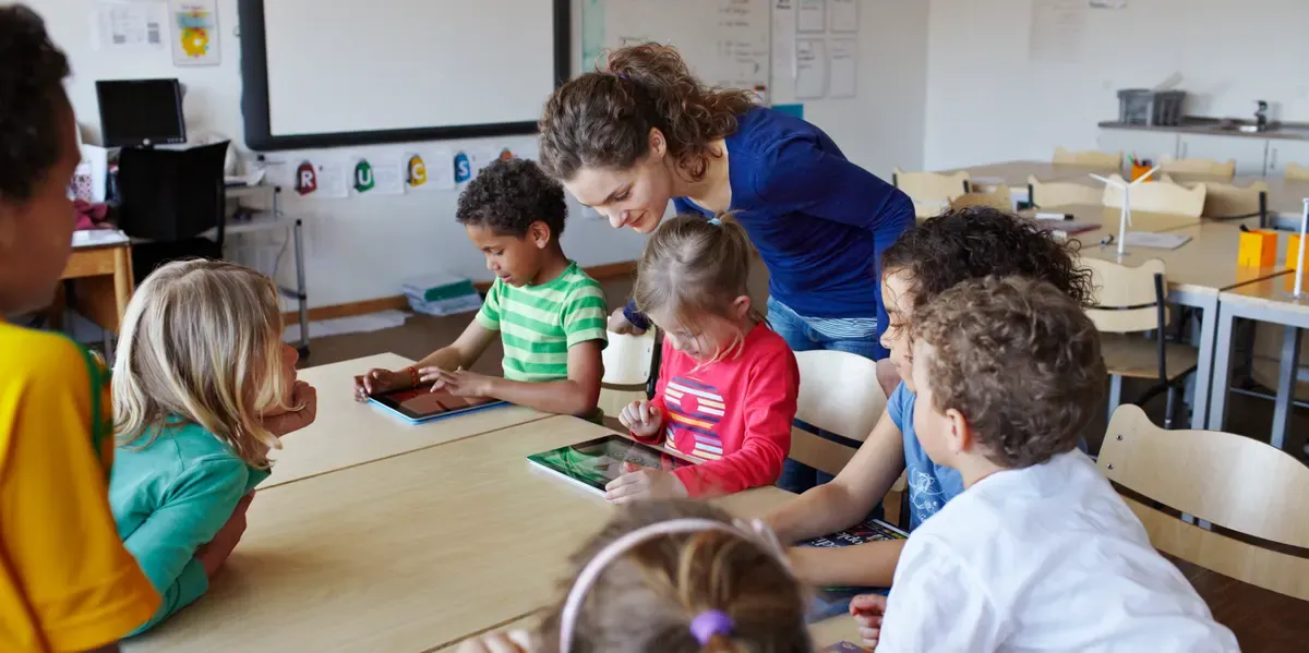 Данія: заборона на використання смартфонів у школах до 10 класу