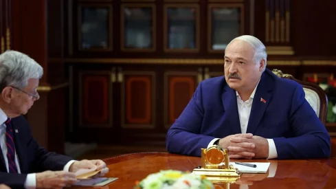 Посередництво Трампа: Лукашенко звільняє 52 політичних в'язнів