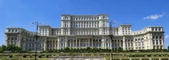 Жінка з Республіки Молдова, затримана з шістьма ножами на вході до парламенту Румунії