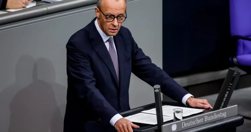 Німецький політик Мерц попереджає, що Європа ризикує стати економічною маріонеткою США та Китаю