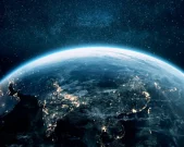 З космосу наша атмосфера виглядає як вузька смужка, що світиться