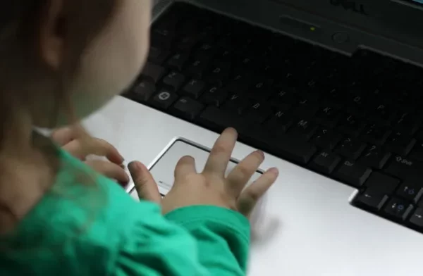 Ірландія розглядає заборону соціальних мереж для дітей до 16 років