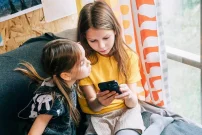 ЄС погрожує TikTok штрафом за порушення правил щодо захисту дітей