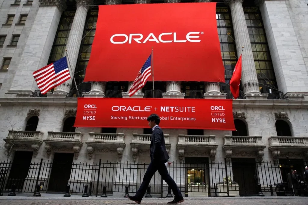 Oracle планує залучити до 50 мільярдів доларів для розвитку хмарних сервісів
