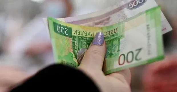 Массовый отток средств из банков в России на фоне опасений конфискации вкладов для финансирования войны